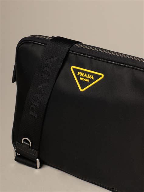 borsa da uomo prada|Borse di lusso in Pelle e Nylon da Uomo .